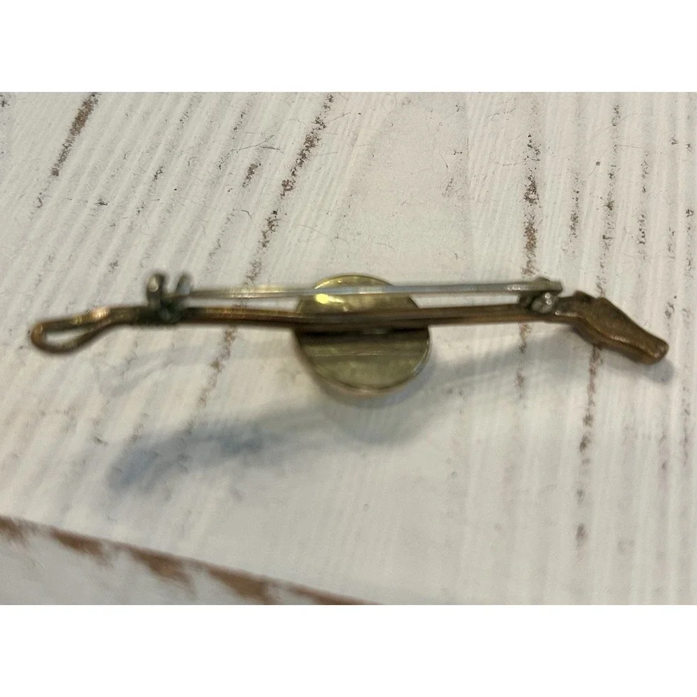 Antique VTG Intaglio Reverse Essex Crystal Horse Jockey Bar Pin Derby   C-Clasp